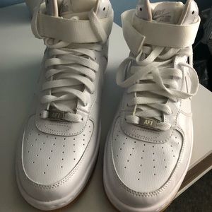 Women’s Nike shoes